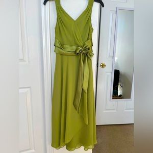 Semi-formal green dress: Size 6